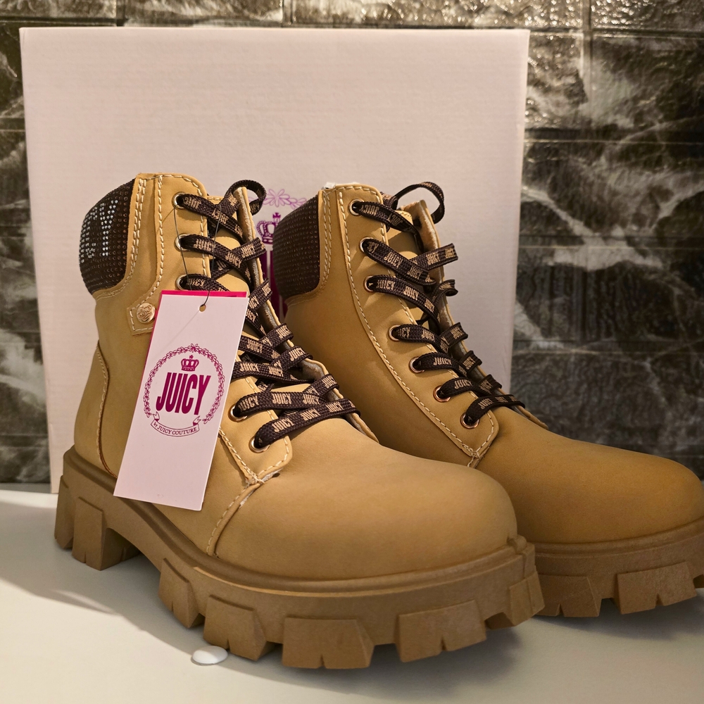 Juicy Couture Juicy Jinger Honey Boots